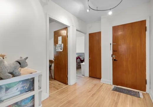 Triplex à vendre - 655 Boul. Desaulniers, Saint-Lambert, J4P 1P5
