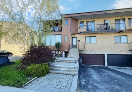 4-Plex à vendre - 2225 Boul. René-Laennec (2225-2231), Laval (Auteuil), H7M5T5