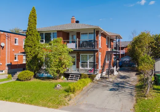 Triplex à vendre - 414 13e Avenue S. (414-418), Sherbrooke, J1G2W2