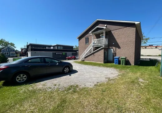 Triplex for Sale - 302 Rue Principale N., Pointe-Claire, J0B 2H0