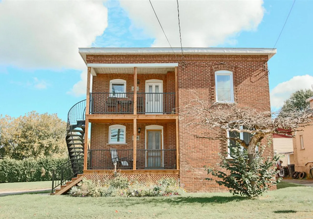 Triplex à vendre - 137-141 Rue St-Jean-Baptiste N., Plessisville, G6L 4Z3