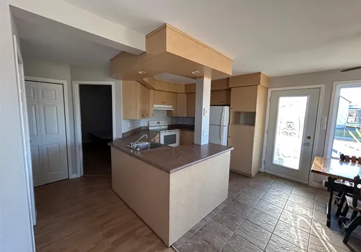 4-Plex for Sale - 1696 Rue St-Paul, Plessisville, G6L 1C2