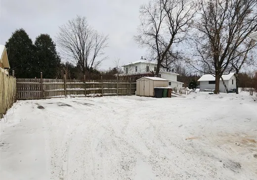Duplex à vendre - 825-825A Boul. des Bois-Francs S., Victoriaville, G6P 5W3