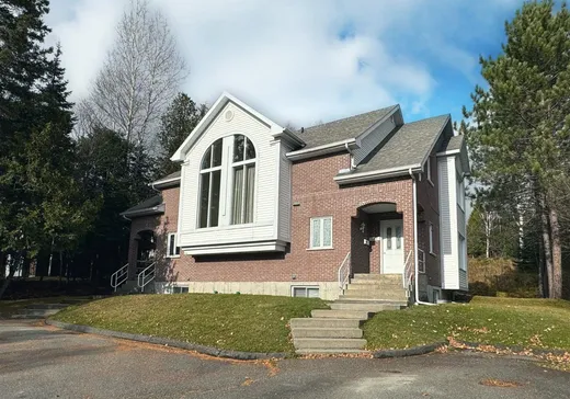 Duplex à vendre - 3610-3612 Rue de la Baie-des-Sables, Lac-Mégantic, G6B1R6