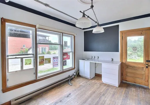 Duplex à vendre - 580-590 Boul. St-Charles, Drummondville, J2C 4Y1