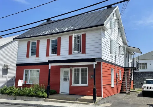 4-Plex à vendre - 1430-1436 Av. St-Louis, Plessisville, G6L2M8