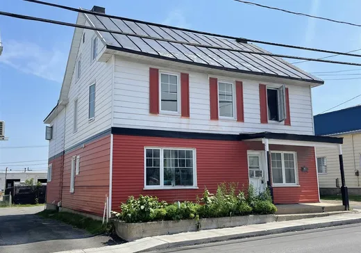 4-Plex à vendre - 1430-1436 Av. St-Louis, Plessisville, G6L 2M8