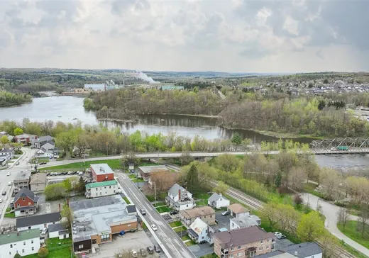 5-Plex à vendre - 19-27 Rue St-Joseph, Sherbrooke, J1C 0P6