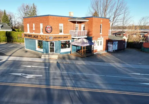 Triplex à vendre - 1155-1159 Rue Galt O., Sherbrooke, J1E2A3