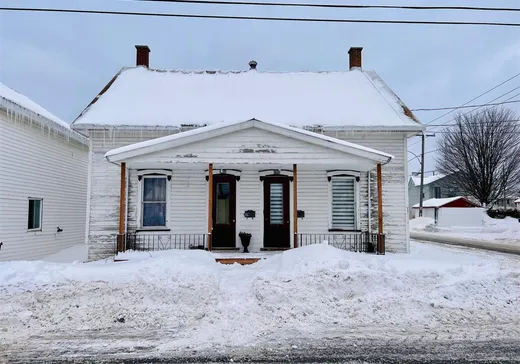 Duplex for sale - 1990-1992 Av. St-Louis, Plessisville, G6L2N7