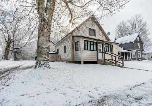 4-Plex à vendre - 750 Rue Dufferin, Stanstead, J0B 3E0
