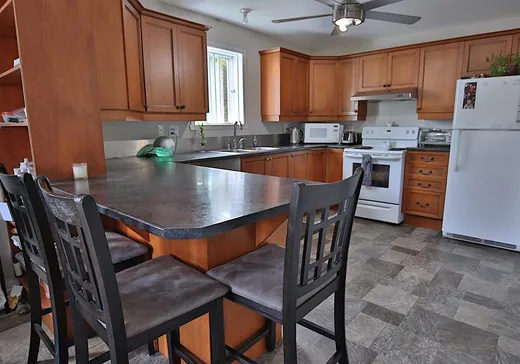 Triplex à vendre - 213-217 Rue Manville O., Val des Sources, J1T 1G4