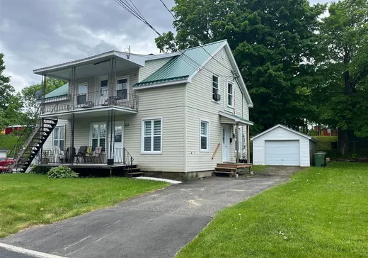 Duplex à vendre - 322-324 Rue St-Jean-Baptiste, Asbestos, J1T2C4