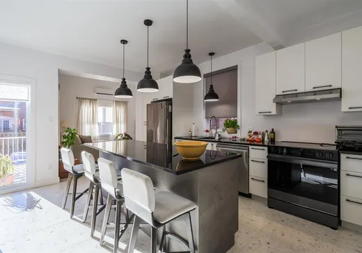 Duplex à vendre - 393-395 Rue Laviolette, Trois-Rivières, G9A 1V1