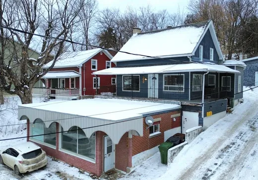 Triplex à vendre - 326-330 Rue Bowen S., Sherbrooke, J1G2C6