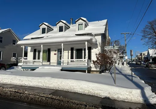 Triplex à vendre - 872-872B Boul. des Bois-Francs S., Victoriaville, G6P5W4
