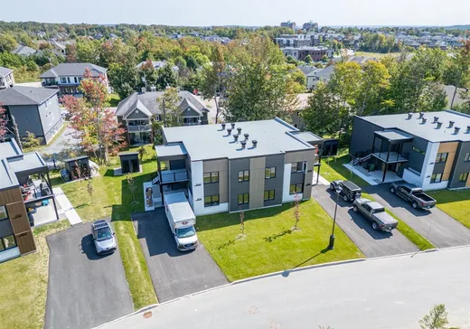 4-Plex à vendre - 894-900 Rue du Seyval, Sherbrooke, J1L 0R8