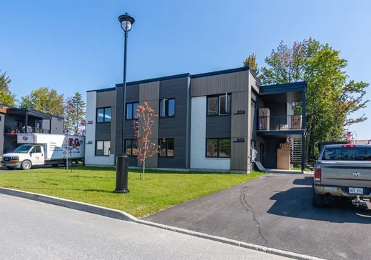 4-Plex à vendre - 894-900 Rue du Seyval, Sherbrooke, J1L 0R8