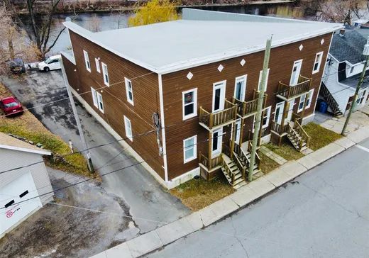 5-Plex à vendre - 250-258 Rue Notre-Dame E., Trois-Rivières, G8T4B7