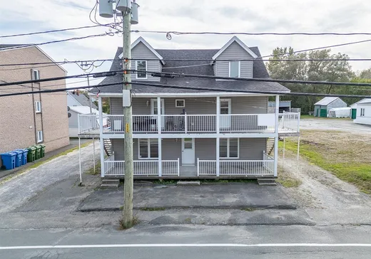 5-Plex for Sale - 484-492 Rue St-Janvier, Weedon, J0B 3J0