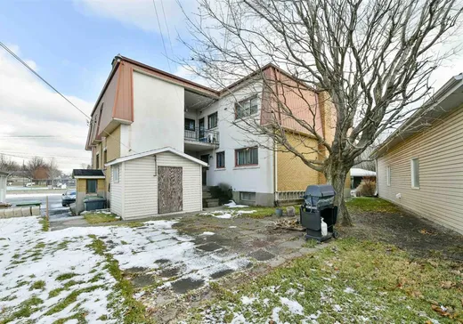 4-Plex à vendre - 117-121 Boul. des Érables, Drummondville, J2C 1Y2
