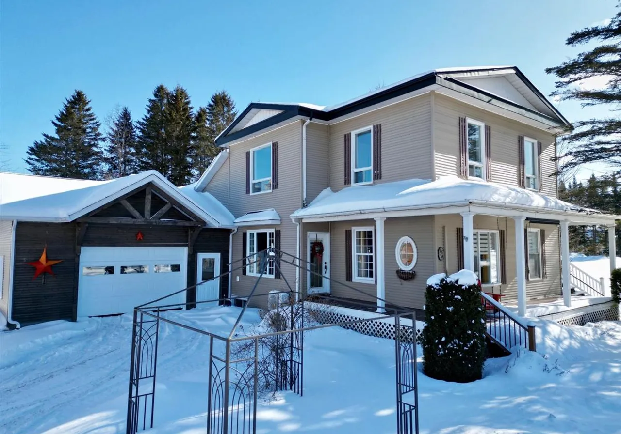 Duplex à vendre - 46-46A Rue Principale S., Lac-Mégantic, J0B 1Y0