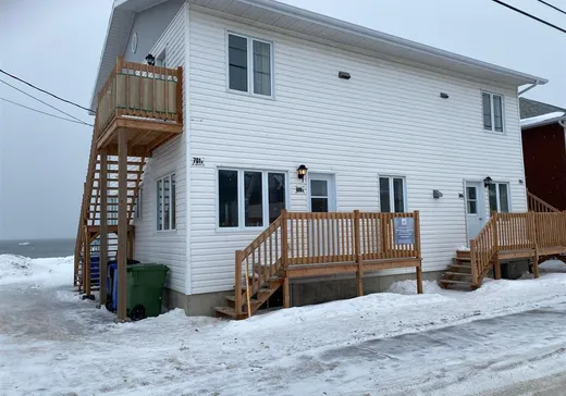 4-Plex à vendre - 600-701 Ch. de la Grève, Matane, G4W7A1