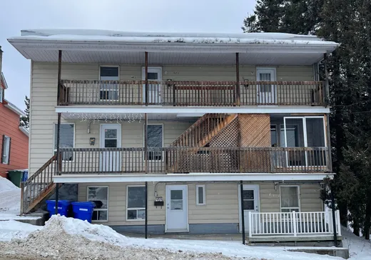 5-Plex à vendre - 459-463A Rue St-Pierre, La Tuque, G9X3E2