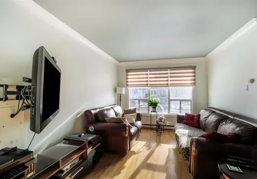 Triplex for Sale - 10139-10143 Av. St-Charles, Montreal (Downtown), H2C 2L5