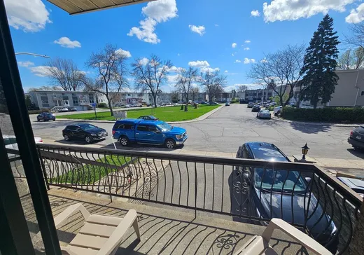 Triplex à vendre - 2243-2247 Rue de Melbourne, Laval-des-Rapides, H7N 3A5