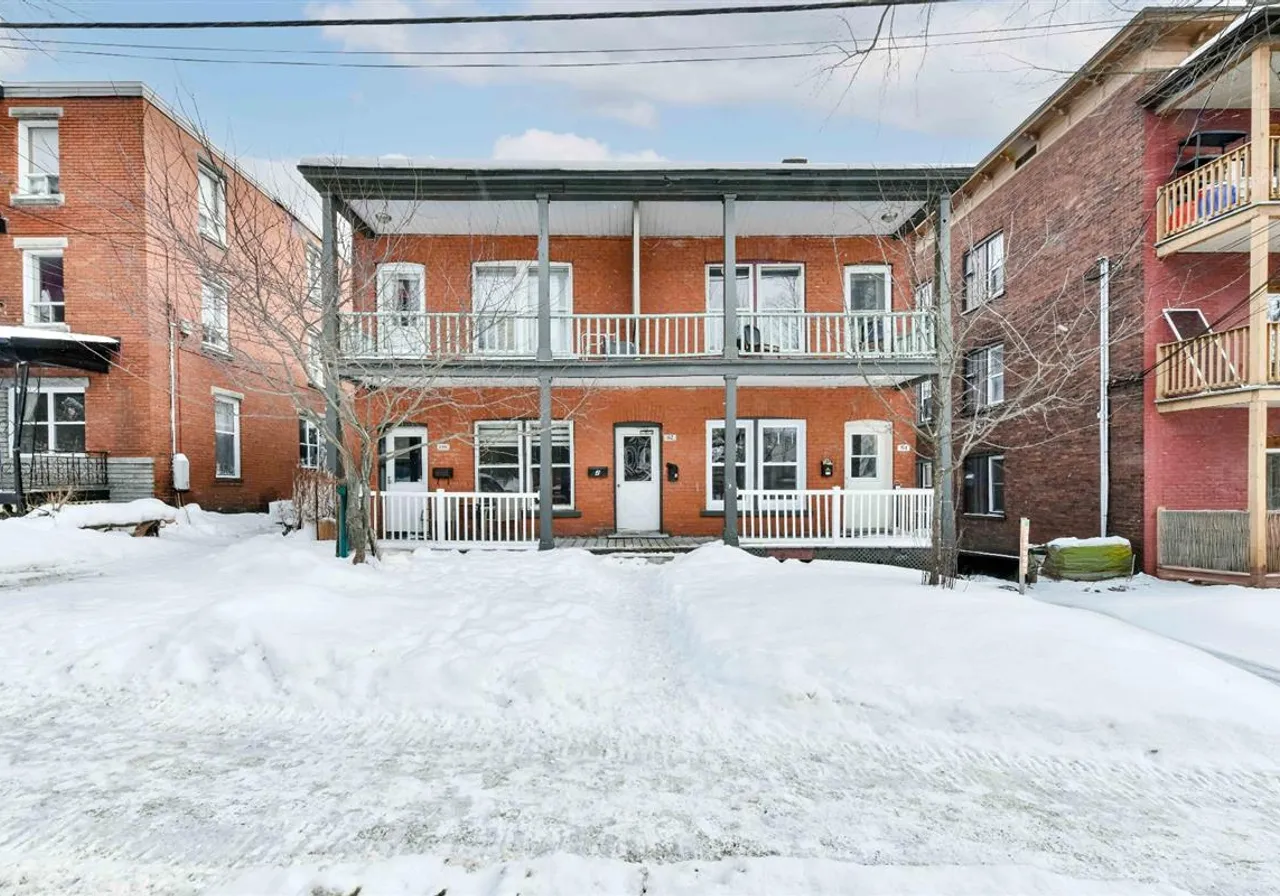 4-Plex à vendre - 190-194 Rue Laurier, Sherbrooke, J1H 4Z3