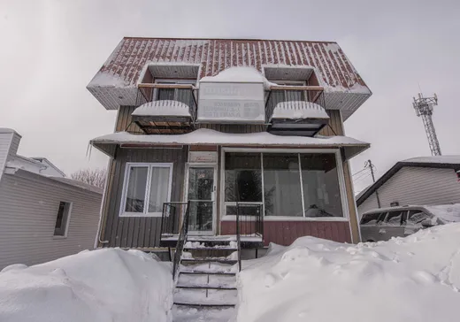 5-Plex à vendre - 641 1re Rue O., Barraute, J0Y1A0