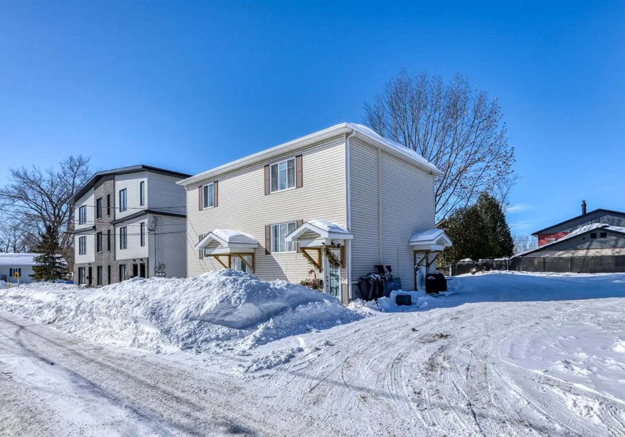 Triplex à vendre - 206-210 3e Avenue, L'Île-Perrot, J7V 4Y9