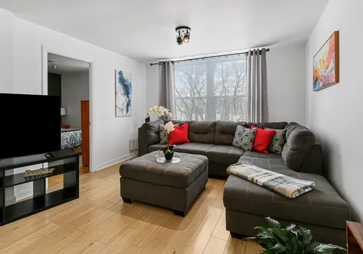 4-Plex for Sale - 25 Av. Montcalm, Saint-Pie, J0H 1W0