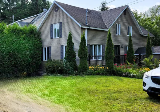 Duplex for Sale - 42-44 Rue Hébert, Danville, J0A 1A0
