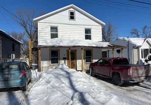 Duplex à vendre - 8-8A Rue Légaré, Saint-Eustache, J7R2B4