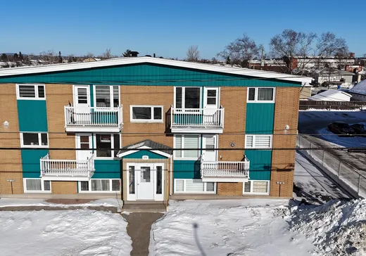 5-Plex for Sale - 670 Av. Brochu, Sept-Îles, G4R 2X5