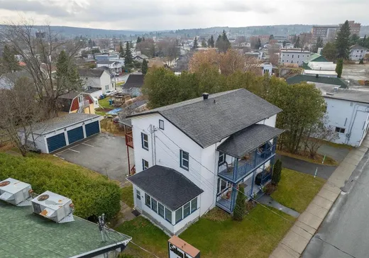 Triplex à vendre - 558-562 Rue Sherbrooke, Magog, J1X2S5