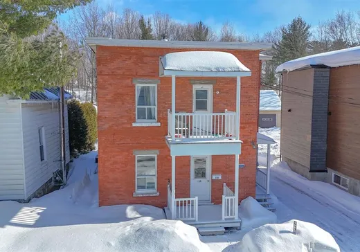Triplex à vendre - 32-32B Rue St-Philippe, Victoriaville, G6P3L1