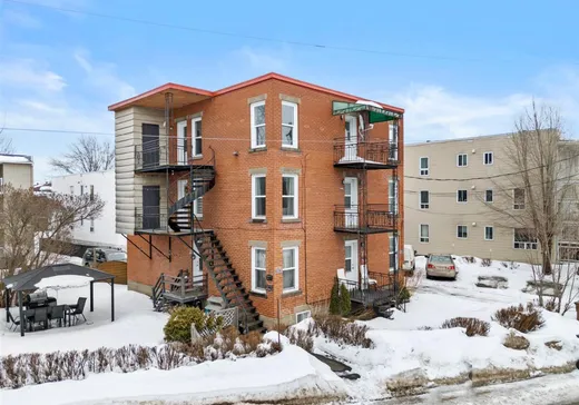 5-Plex à vendre - 600-600D Rue Dollard, Drummondville, J2B 2B1
