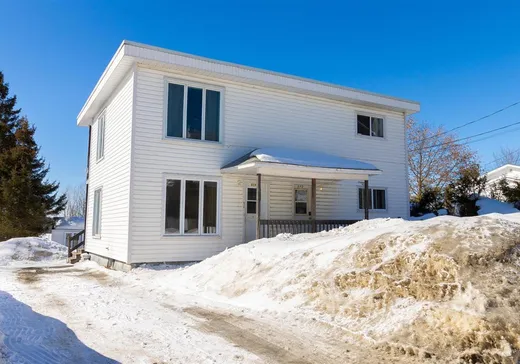 Duplex à vendre - 572-574 Rue St-Joseph, Valcourt, J0E2L0