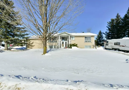 Triplex à vendre - 895 Rue Véronique, Fleurimont, J1E3M4