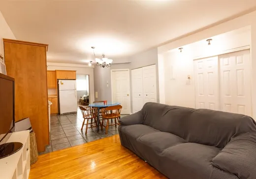 5-Plex à vendre - 30 Boul. Desjardins E., Sainte-Thérèse, J7E 1C1