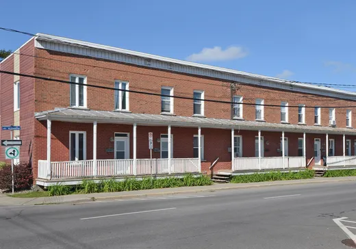 5-Plex à vendre - 45-55 Rue Alexandre, Salaberry-de-Valleyfield, J6S3J6