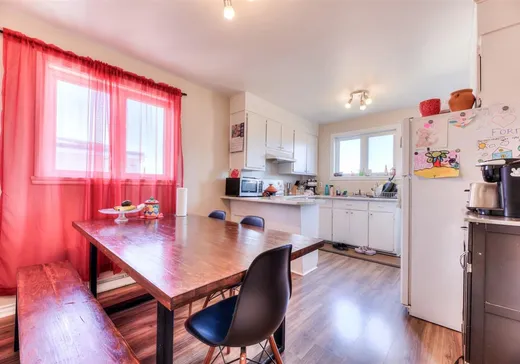 Triplex à vendre - 3043-3047 Rue Paré, St-Hubert, J3Y 4R6