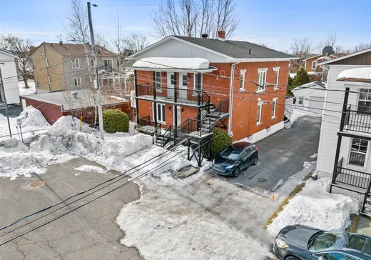 Triplex à vendre - 58-62 Rue St-Ambroise, Drummondville, J2C2K1