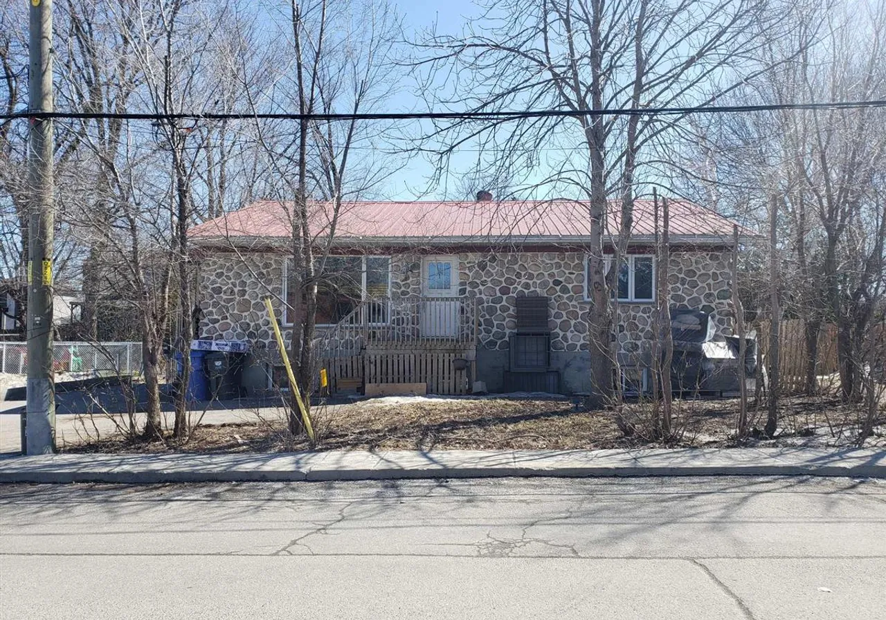 Duplex à vendre - 221-223 6e Avenue, L'Île-Perrot, J7V 4V5