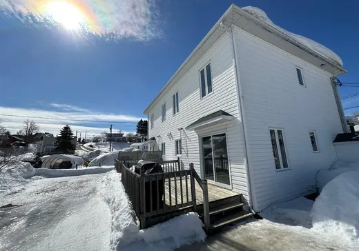 Duplex for Sale - 251-253 Av. Royale, St-Tite-Des-Caps, G0A 4J0