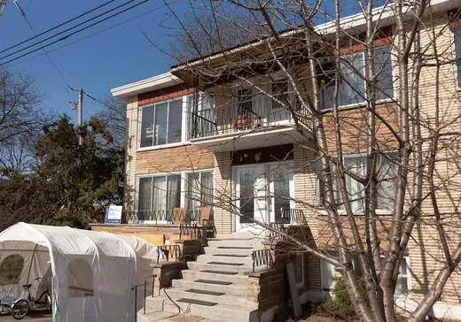 Triplex à vendre - 2205-2209 Rue Prieur E., Montréal (Ahuntsic/Cartierville), H2B1N5