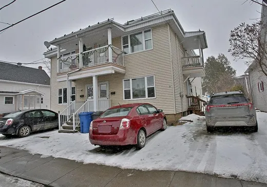 4-Plex à vendre - 413-415 Rue St-Joachim, Coaticook, J1A2L6